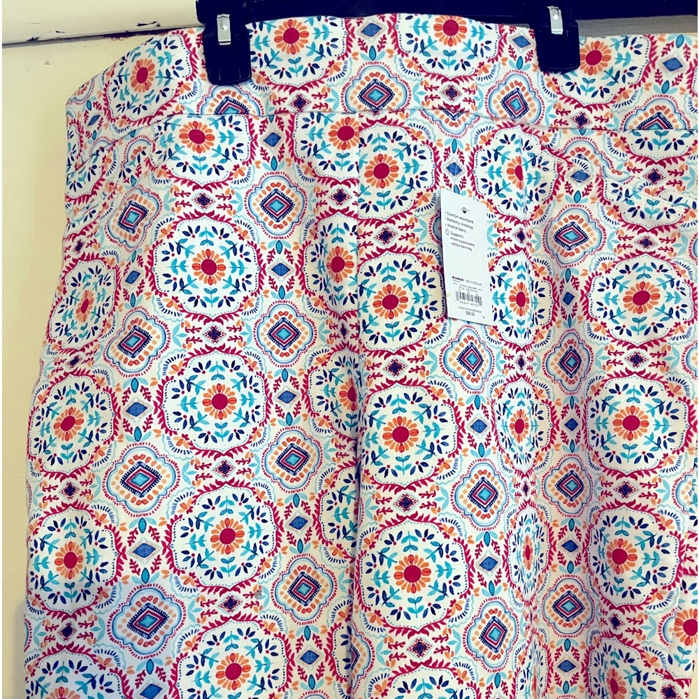 Cute print. You can wear to a picnic or girls day out.
